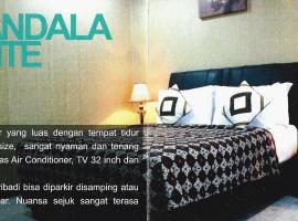 Hotel Saptra Mandala，位于勿里达的酒店