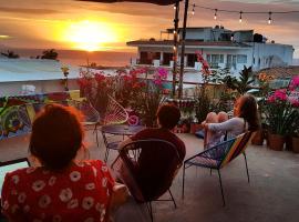 Hostel Vallarta，位于巴亚尔塔港的酒店