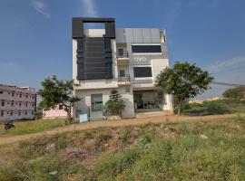 OYO 15121 The kiosk hostel，位于蒂鲁奇奇拉帕利的酒店