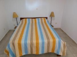 Motel Regal Casamance，位于Nialon的酒店