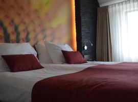 第五广场精品酒店，位于德尔纳的酒店