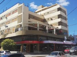 HOTEL CONTINENTAL COSQUIN，位于科斯金的酒店