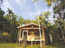 Caboclos House Eco-Lodge，位于Manacapuru的酒店