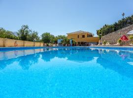 普雷萨比纽埃拉乡村营地酒店，位于比纽埃拉的酒店