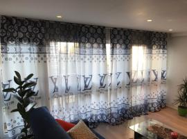 ChezClervie Nanterre City Paris La D&eacute;fense Arena，位于楠泰尔的带泳池的酒店