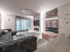 sky DEEP jacuzzi sauna 30 FLOOR