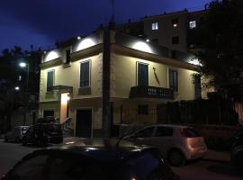 VILLA ROSA，位于那不勒斯的酒店