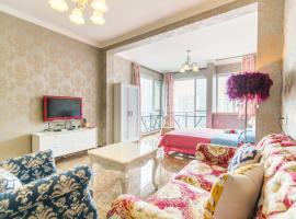 Xiao Yu B&B Apartment Near Jiefangbei and Hongyadong，位于重庆的酒店