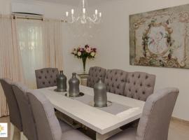 Villa Emile events and hire，位于卢萨卡的酒店