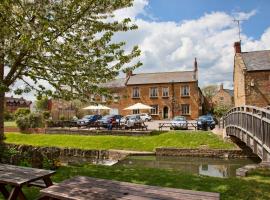 The Nevill Arms，位于梅德伯纳的酒店