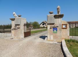 Chambres d'hôtes La Colinière，位于Batilly-en-Puisaye的酒店