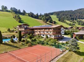 Gartenhotel Lenzenhof - Wildschönau- PREMIUMCARD inclusive，位于奥贝劳的酒店
