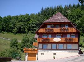 Landhaus Waldeshöhe，位于拜尔斯布龙的住宿加早餐旅馆