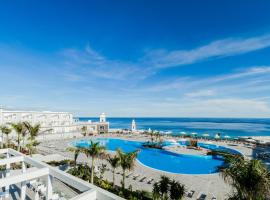 Royal Palm Resort & Spa - Adults Only，位于甘迪亚海滩的Spa酒店