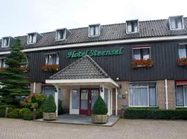 斯滕赛尔酒店，位于SteenselBurgGolf Gendersteyn Veldhoven附近的酒店