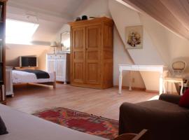 B & B Le Jardin Bed & Breakfasts，位于MénilBraine L Alleud / Eigenbrakel附近的酒店