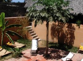 Patio dos quintalinhos - Casa di Gabriele，位于莫桑比克岛的酒店