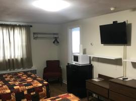 Evergreen Motel，位于奥斯威戈的酒店