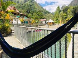 LOS PINOS hotel boutique - spa，位于伊瓦格的酒店