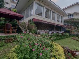 Urbanview Hotel Mon Bel Cibodas，位于Gegarbensang锡箔达斯植物园附近的酒店