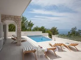 Villa Retro fusion a luxury villa in Tucepi