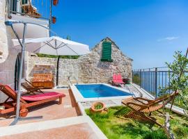 Villa Andrea in Brela, private pool，位于布雷拉的酒店