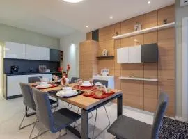 Vitosha Blvd Luxury 2-Bedroom, 2-Bathroom with Balcony