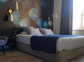 Logis Hôtel des Deux Forts，位于萨兰莱班的酒店