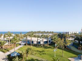 Patacona Beach Valencia，位于瓦伦西亚的带泳池的酒店