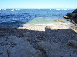 MoMa Suites and SPA，位于莫尔费塔的酒店