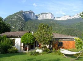 Les champs dorés，位于Noyarey的酒店
