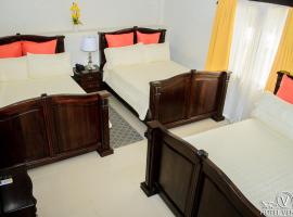 Hotel Venecia，位于Santa Bárbara的酒店