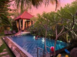 Villa Rosseno - Evelyn Private pool and Garden，位于日惹的豪华型酒店