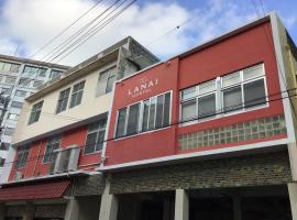 ラナイ ホテルアンドドミトリー，位于那霸的酒店