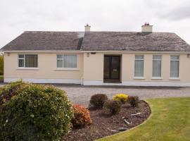 Eagle View Holiday Home by Trident Holiday Homes，位于Moone的酒店