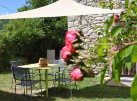 Gîte du Lapin Voyageur，位于Lachau的酒店