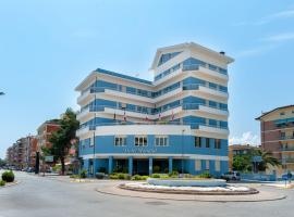 蒙帝亚尔酒店，位于雷卡纳蒂港的酒店