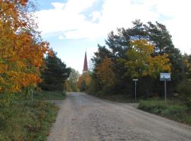 Kihelkonna Jahimaja majutus，位于KihelkonnaVilsandi National Park附近的酒店