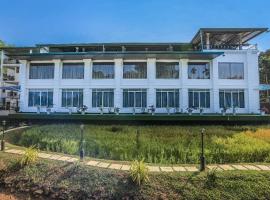 Lotus Grand View Hotel，位于Remuna的酒店