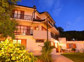 斯特拉别墅酒店，位于卡夏的酒店