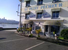 小渔夫酒店，位于Varades的酒店