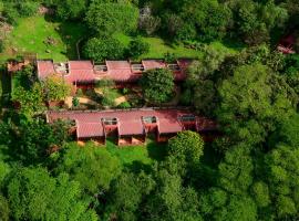 Amboseli Serena Safari Lodge，位于Amboseli Airport - ASV附近的酒店