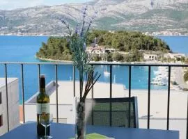 White Cloud Apartments