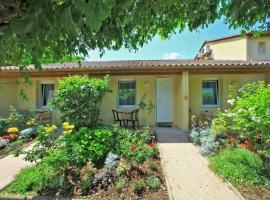 Hotel Le Sorbier，位于Razac-sur-lʼIsle的酒店