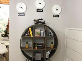 A Taberna Rooms，位于Laracha的酒店