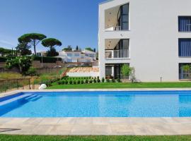 Luxury Central Apartments, Illa Blanca, Calella，位于卡莱利亚德帕拉弗鲁赫尔的豪华酒店