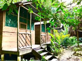Hotel & Restaurant at Ak'Tenamit，位于La Viña的酒店