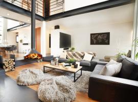 La Grange Emnitan - Maison de ville moderne pour 12p Fêtes interdites，位于圣热尼普伊的酒店