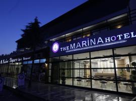 Burhaniye Marina Boutique Hotel，位于Burhaniye埃德米特机场 - EDO附近的酒店