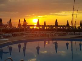 Hotel Marco，位于丽都迪萨维奥的酒店